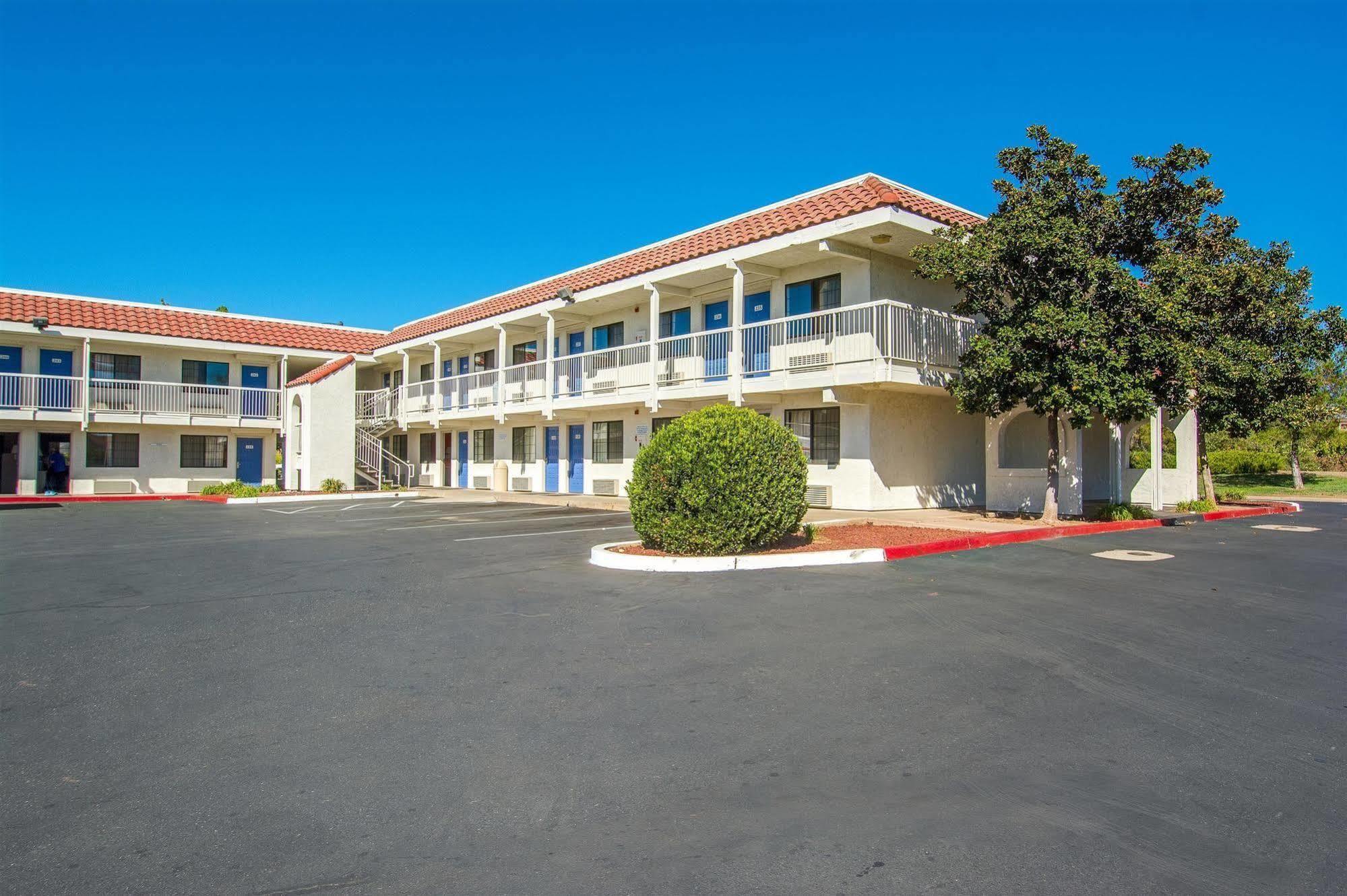 Motel 6-Redding, Ca - South Bagian luar foto