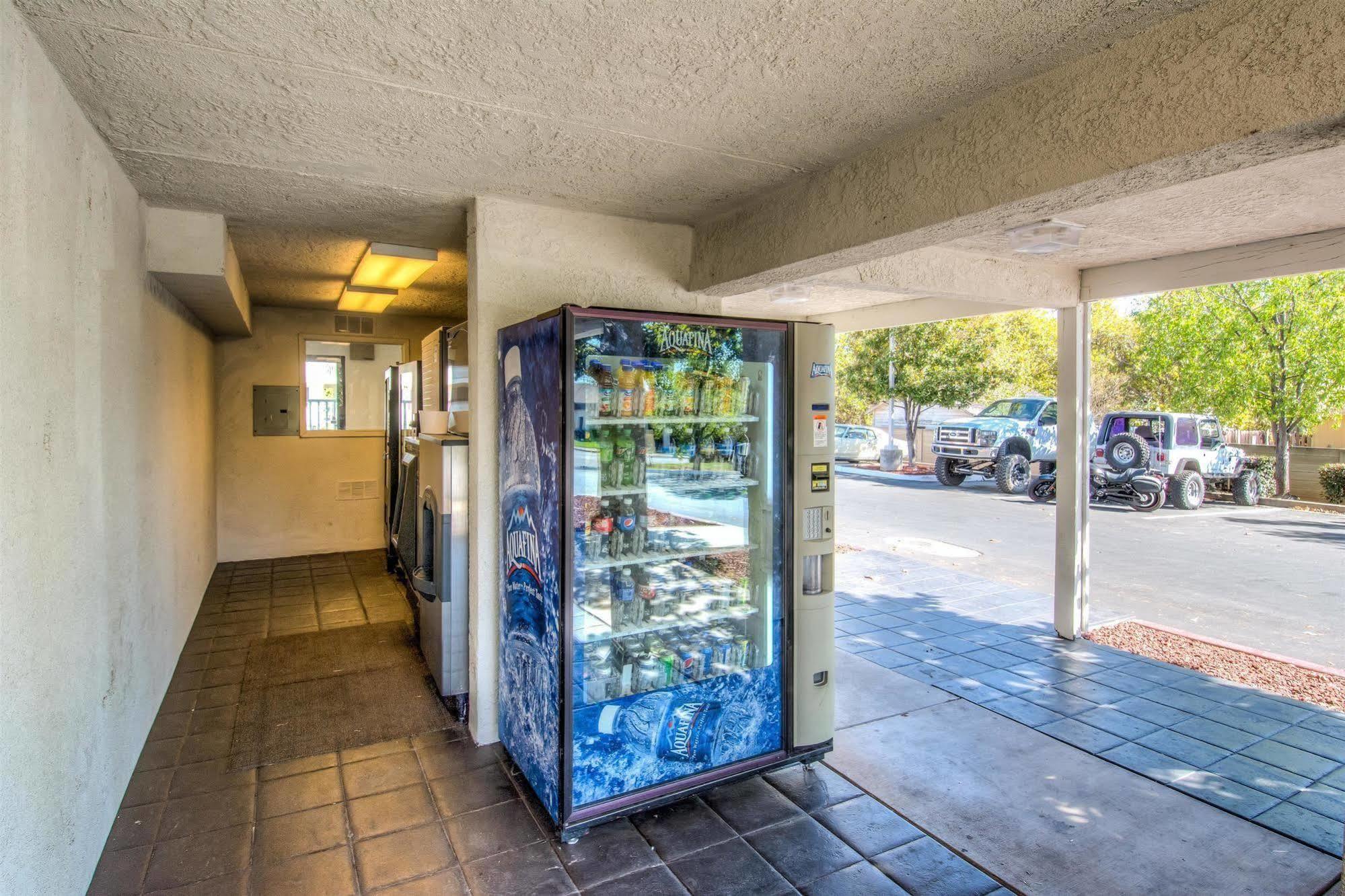Motel 6-Redding, Ca - South Bagian luar foto