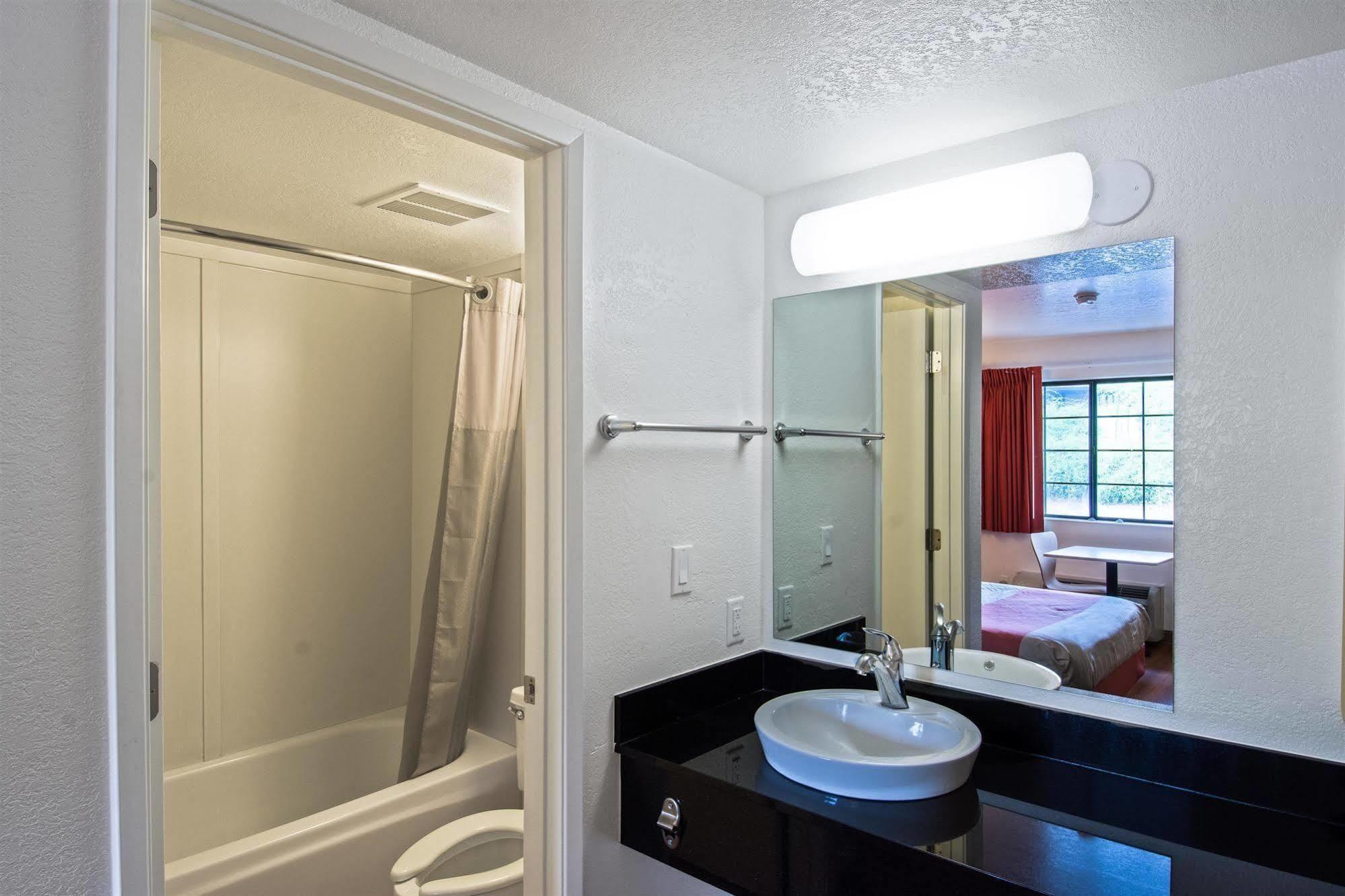 Motel 6-Redding, Ca - South Bagian luar foto