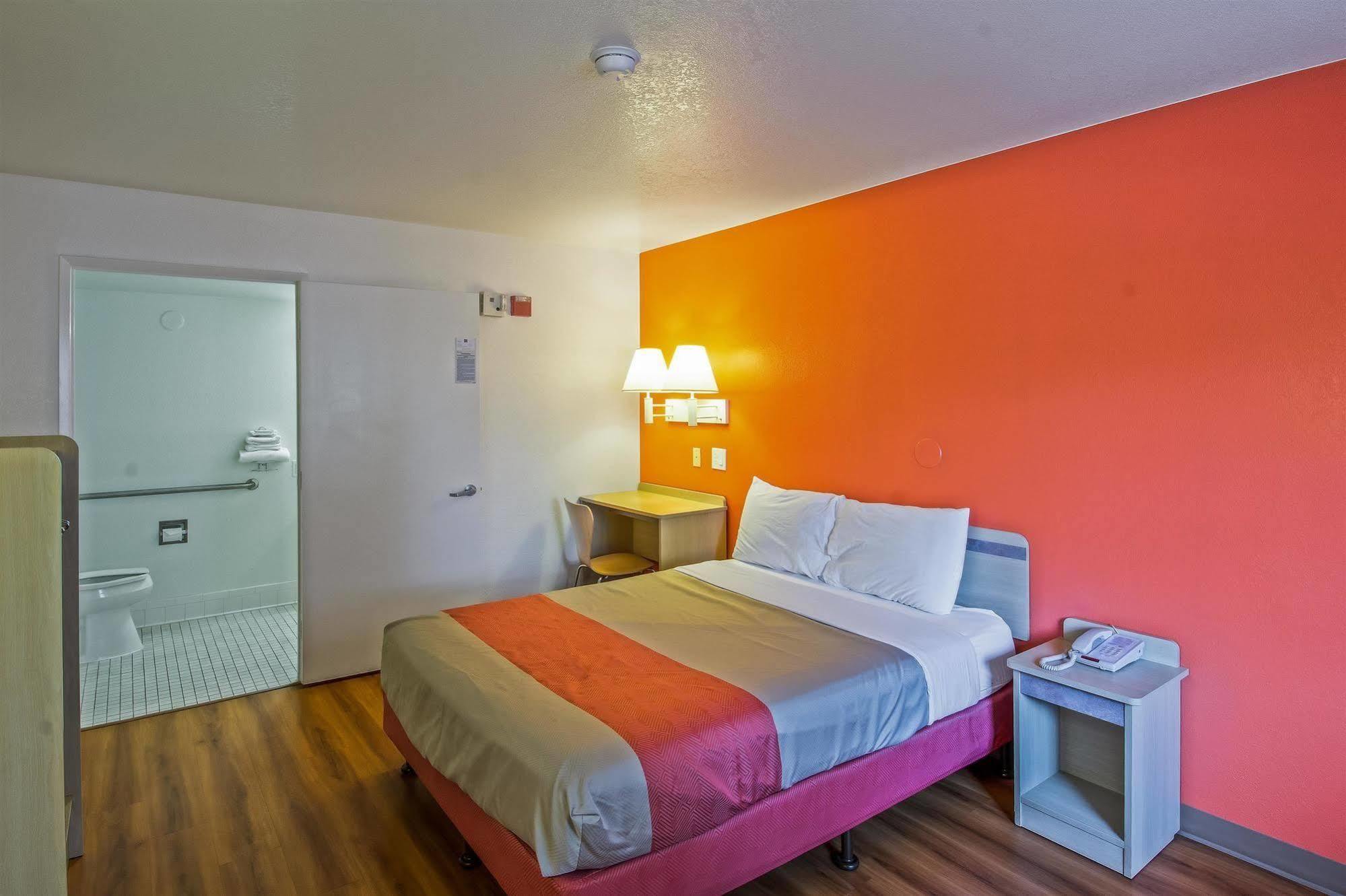 Motel 6-Redding, Ca - South Bagian luar foto