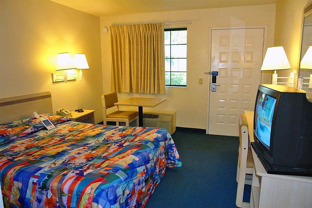 Motel 6-Redding, Ca - South Bagian luar foto